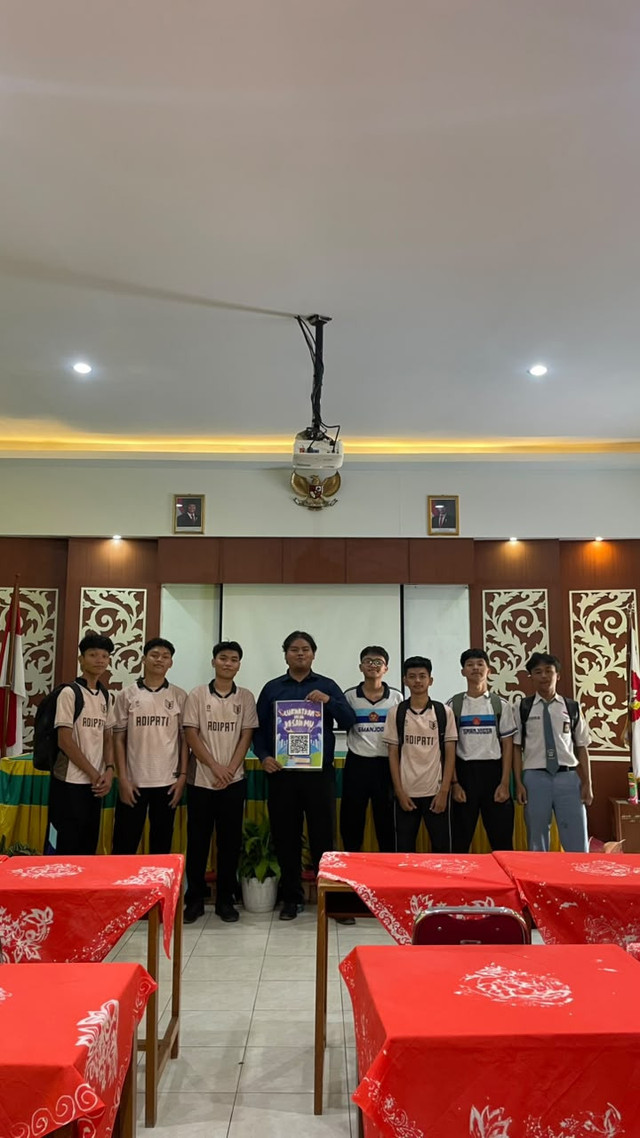 Dokumentasi bersama osis sma negeri 1 jogonalan
