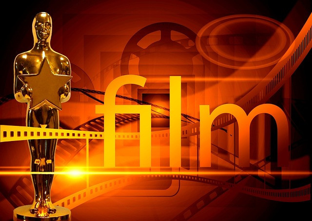 Ilustrasi award, good movie, trophy. Foto: Pixabay