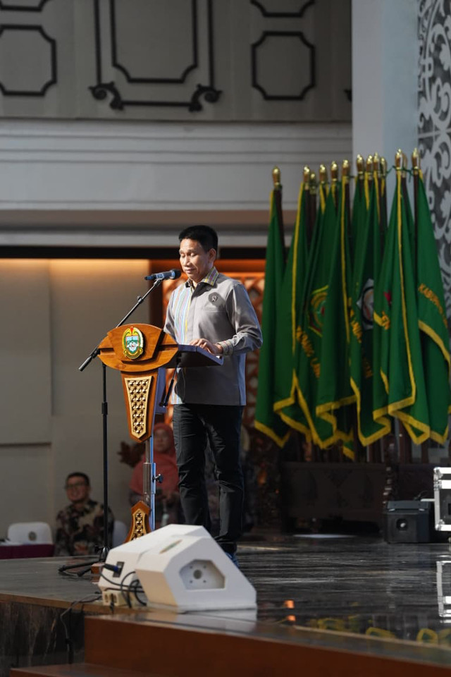 Wamendagri Akhmad Wiyagus tekankan penguatan Aparat Pengawasan Intern Pemerintah (APIP) sebagai mitra strategis kepala daerah untuk cegah korupsi dalam Rapat Koordinasi di Kantor Gubernur Sumatera Utara, Medan, Kamis (17/9/2026). Foto: Kemendagri RI