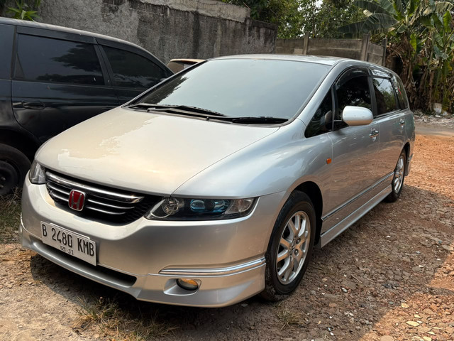 Honda Odyssey RB1 dengan tambahan foglamp. Foto: Alvian Yoga Yulianto/kumparan