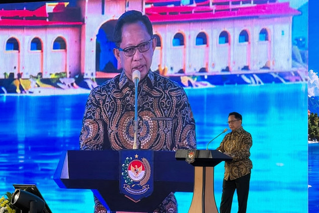 Menteri Dalam Negeri Tito Karnavian dalam agenda Malam Apresiasi Pemerintah Berprestasi Batch II Regional Maluku dan Nusa Tenggara di Hotel Bidakara Jakarta, Kamis (17/9/2026). Foto: Zahira Hilman/kumparan