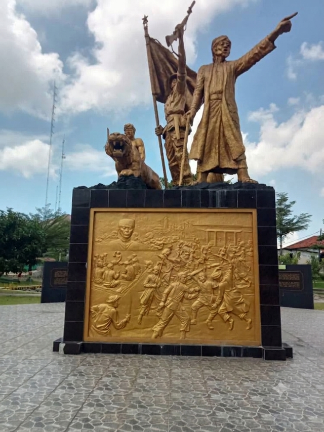 Monumen Geger Cilegon yang telah diresmikan pada 10 November 2025 yang terletak ditengah kota Cilegon, samping kodim Cilegon, Sumber/foto: Dok.Pribadi