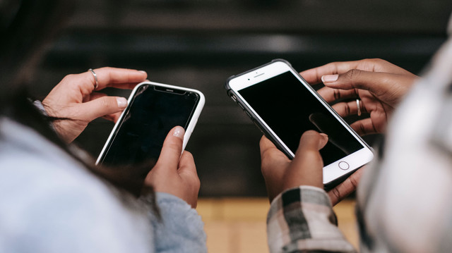 Ilustrasi gaya komunikasi Gen Z. Foto: Charlotte May/Pexels, 23 November 2020