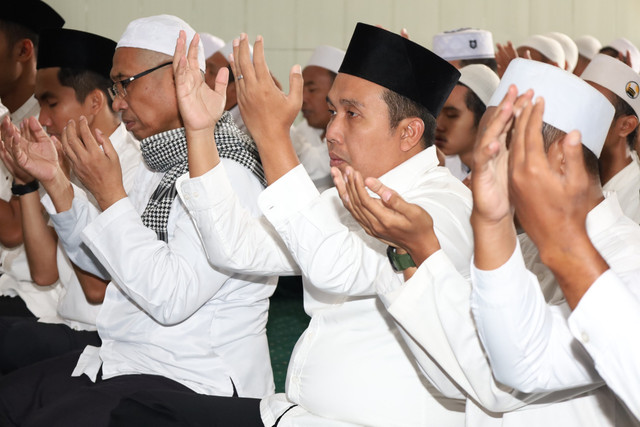 Lapas Mojokerto Gelar Shalat Istisqa, Warga Binaan Khusyuk Berdoa Memohon Hujan (Foto:HumasLapasMoker)