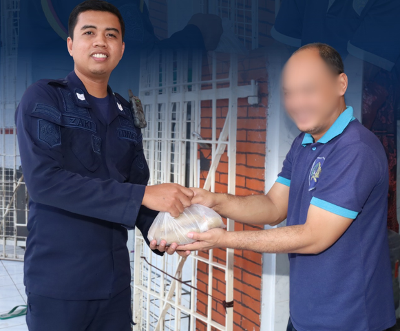 Lapas Mojokerto Bagikan Kolak, Hadirkan Kehangatan bagi Warga Binaan (Foto:HumasLapasMoker)