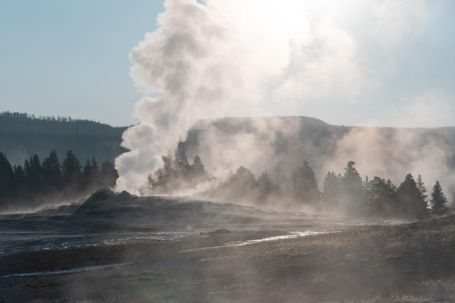 Ilustrasi yellowstone national park, geyser, geothermal area. Foto: Pixabay