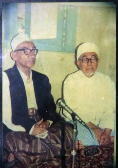Sumber Gambar : Buku Biografi KH. Abdullah bin Nuh : Ulama Sederhana Kelas Dunia