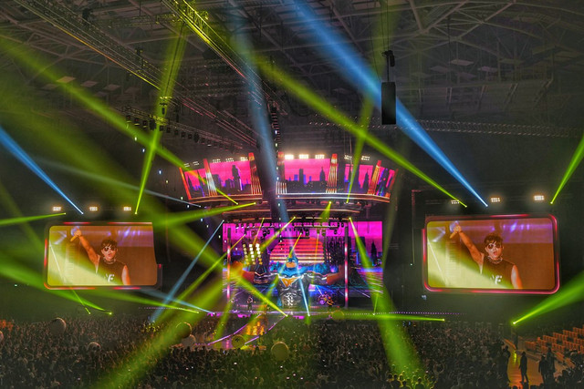 Ilustrasi cara beli tiket konser BIGBANG 2027 Indosat Presale, foto bukan konser yang sebenarnya: Unsplash/Sung Jin Cho