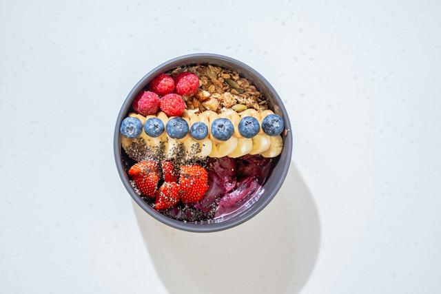 Ilustrasi acai bowl adalah. Foto: Unsplash.com/Eiliv Aceron