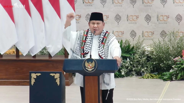 Presiden Prabowo saat berpidato di acara Peringatan 100 Tahun Pondok Modern Darussalam Gontor di Ponorogo, Jawa Timur, Sabtu (19/9/2026). Foto: Youtube/Sekretariat Presiden