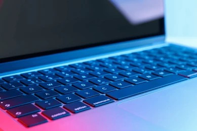 Ilustrasi laptop. Foto: Shutterstock