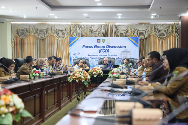 Ditjen Bina Keuda Kemendagri dorong Pemprov Maluku beserta pemkab/kota perkuat strategi efisiensi belanja pegawai dan tingkatkan kualitas pengelolaan APBD dalam FGD di Ambon, Selasa (15/9/2026).  Foto: Dok. Kemendagri