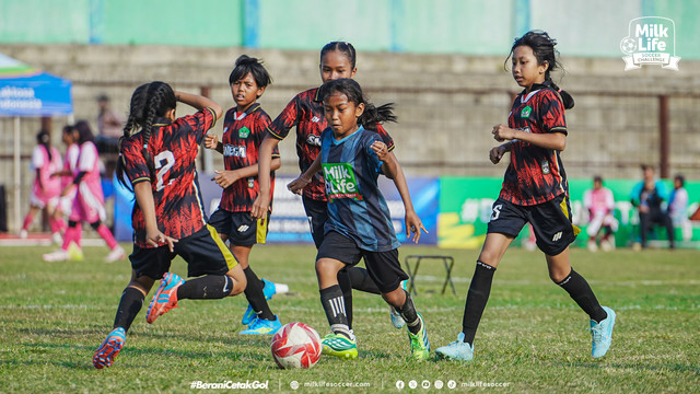 Pertandingan di MilkLife Soccer Challenge Yogyakarta Seri 1 2026/2027. Foto: Dok. MilkLife Soccer Challenge