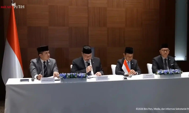 Gambar Konferensi pers terkait pengumuman kebijakan penerapan WFH bagi ASN sebanyak 1 hari kerja dalam seminggu, yang dijadwalkan setiap hari Jumat., Sumber : Kanal Youtube Sekretariat Presiden