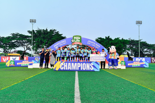 Juara MilkLife Soccer Challenge Jakarta Raya Seri 1 2026 - 2027 KU 12, SDN Cipayung 02. Foto: Dok. MilkLife Soccer Challenge