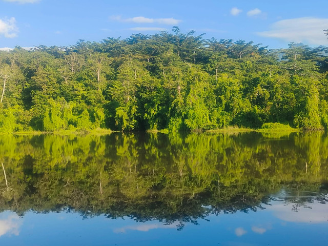 Danau Telaga Hutan Kota Tutuyan ketika kemarau melanda (Sumber: Foto koleksi penulis)