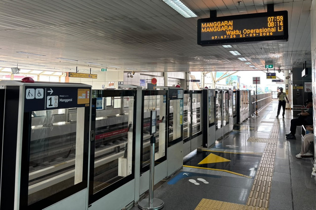 Suasana Stasiun LRT Velodrome, Jakarta, Senin (21/9/2026). Foto: Pradya Tirta/kumparan
