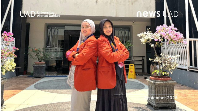 Hernanda dan Herninda, mahasiswa kembar Fakultas Kedokteran Universitas Ahmad Dahlan (UAD) dari Lampung (Foto. Istimewa)