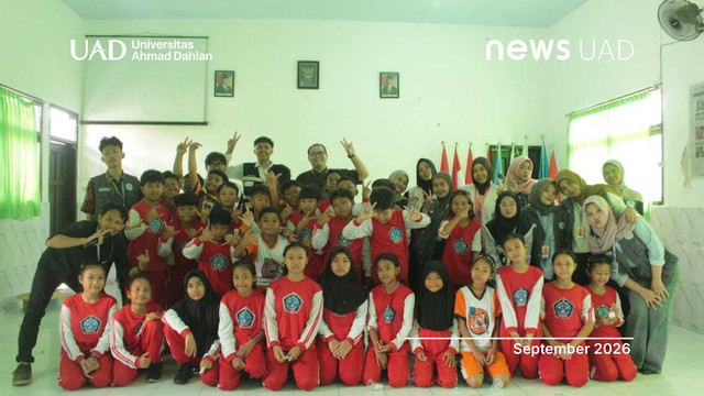 KKN Universitas Ahmad Dahlan (UAD) edukasi siswa SDN 2 Sambimulyo tentang pencegahan bullying (Foto. KKN UAD)