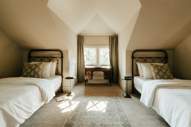 Ilustrasi Twin Bed Artinya, Foto:Unsplash/Clay Banks
