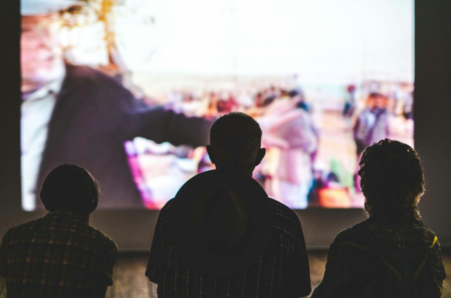 Ilustrasi menonton live action Merah Putih One for All. Foto: Unsplash.com/Aneta Pawlik