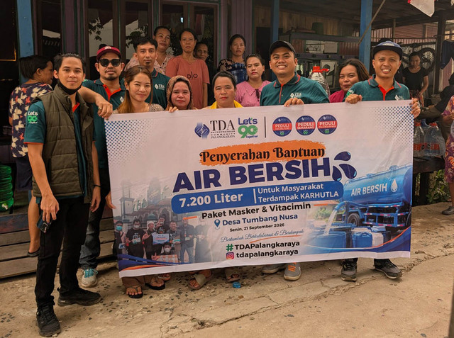 TDA Peduli Salurkan 7.200 Liter Air Bersih untuk Warga Tumbang Nusa