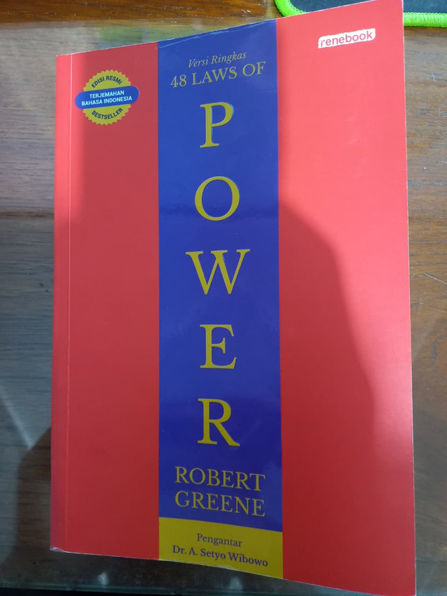 Buku 48 Laws of Power (Sumber: Arsip Pribadi)