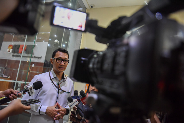 Juru Bicara KPK Budi Prasetyo memberikan keterangan pers di Gedung Merah Putih KPK, Jakarta, Senin (21/9/2026). Foto: Indrianto Eko Suwarso/ANTARA FOTO