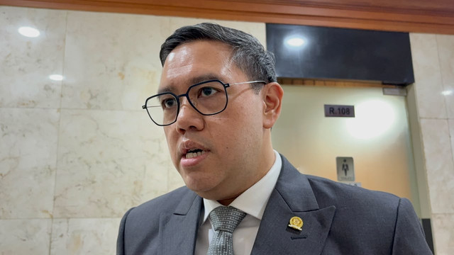 Wakil Ketua Komisi I Dave Laksono di Kompleks Parlemen, Senayan, Jakarta, Selasa (22/9/2026). Foto: Nasywa Athifah/kumparan