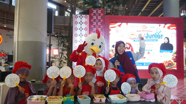 Kegiatan Chef Junior Kelas Kreasi Bekal sinergi antara DT Peduli Makassar dan Hisana digelar di Mall Nipah, Makassar (Sumber: DT Peduli)