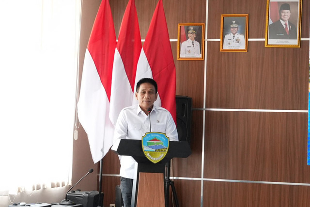 Wamendagri Akhmad Wiyagus dalam Kunjungan Kerja Akselerasi Eliminasi TB dan Pemenuhan Standar Pelayanan Minimal (SPM) Kesehatan di RSUD dr. Soekardjo, Kota Tasikmalaya, Jawa Barat, Selasa (22/9/2026). Foto: Kemendagri RI