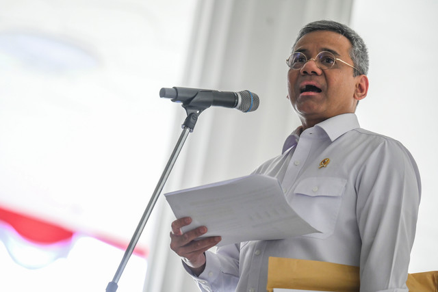 Menteri Keuangan Suahasil Nazara memberikan keterangan pers terkait pelunasan utang obligasi BLBI usai bertemu dengan Presiden Prabowo Subianto di Istana Merdeka, Jakarta, Selasa (22/9/2026). Foto: Hafidz Mubarak A/ANTARA FOTO