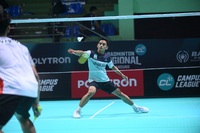 Nopriansyah Adi Gunawan, student-athlete Universitas Bhayangkara Jakarta Raya, saat berlaga di Campus League Badminton. Foto: Dok. Campus League