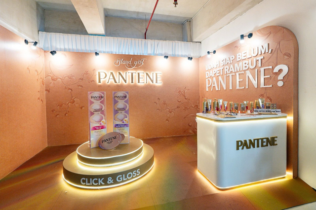 Pantene Hair Gloss Room Hadirkan Pengalaman Click & Gloss di no na Island Girl. Foto: Pantene