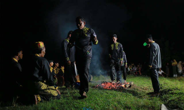 Pelaksanaan Bloh Apui di Gampong Leukeun, Aceh Barat, yang menjadi bagian dari tradisi dan laku spiritual masyarakat. Foto : Dokumentasi Pribadi