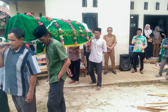 Seorang siswa kelas 3 SDN 03 Poncowarno, Kecamatan Kalirejo, Kabupaten Lampung Tengah, meninggal dunia setelah tersedak buah kelengkeng, Selasa (22/9/2026). Foto: Dok. Istimewa