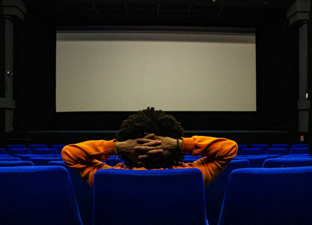 Ilustrasi Avengers Endgame Encore tayang sampai kapan di bioskop, foto: Unsplash/Marius GIRE
