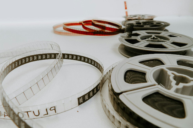 Ilustrasi Film. Foto: Unsplash/ Denise Jans