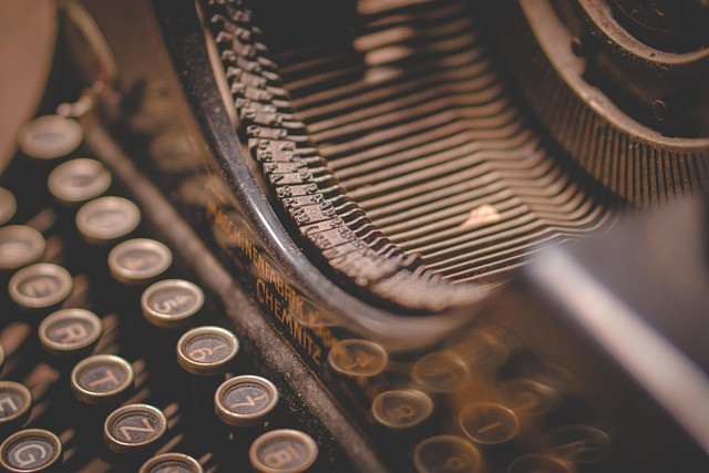 Ilustrasi typewriter, writing, text. Foto: Pixabay