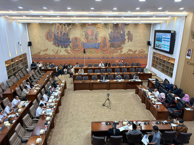 Suasana Rapat Dengar Pendapat (RDP) Komisi VI DPR dengan Dirut KAI di Kompleks Parlemen, Senayan, Jakarta, Rabu (23/9/2026). Foto: Nauval Pratama/kumparan