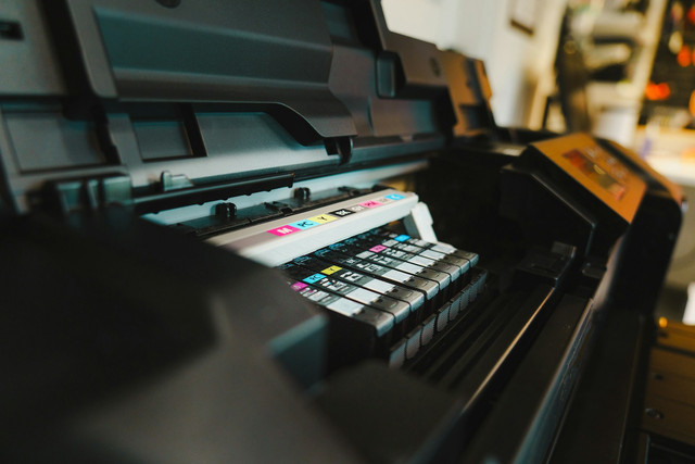 Ilustrasi posisi warna cartridge Canon. Foto: Unsplash.