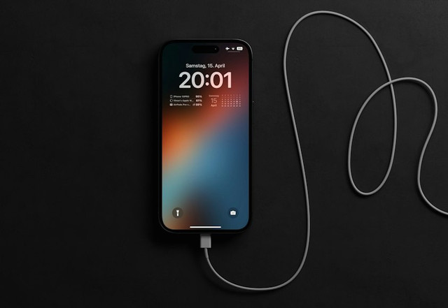 Ilustrasi charger iPhone 11. Foto: Unsplash
