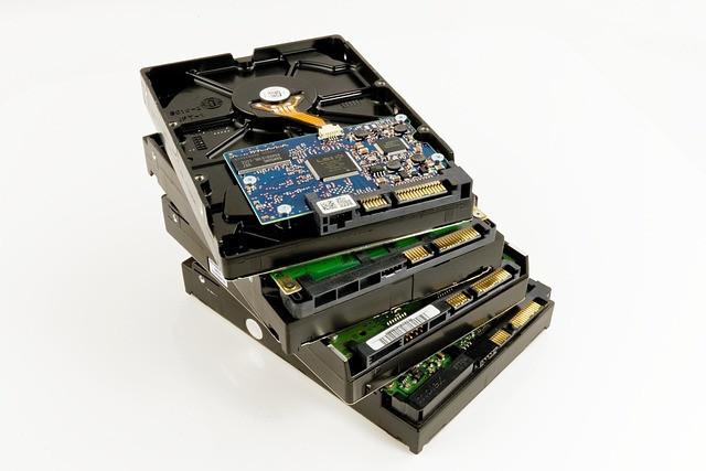 Ilustrasi storage, storage medium, hard drive. Foto: Pixabay