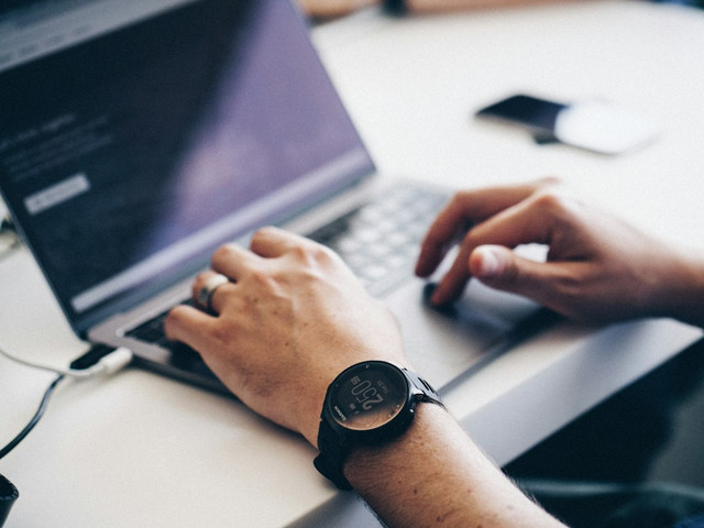 Ilustrasi mencari informasi tentang The Early Spring apakah ada season 2. Foto: Unsplash.com/Maxwell Ridgeway