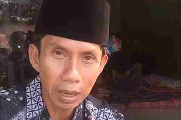 Surya bin Samid terpilih sebagai Kepala Desa Mekarwangi, Bekasi. Foto: kumparan