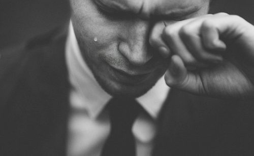 Ilustrasi Sobbing Artinya, Foto: Unsplash/Tom Pumford