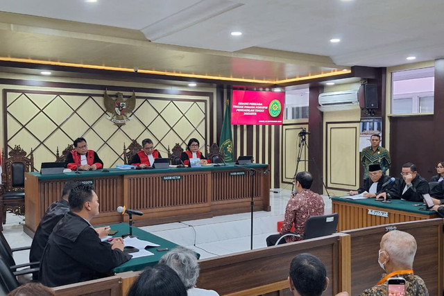 Sidang banding eks Mendikbudristek Nadiem Makarim agenda putusan terkait perkara korupsi pengadaan Chromebook, di Pengadilan Tinggi DKI Jakarta, Kamis (24/9/2026). Foto: Kevin Daniel/kumparan