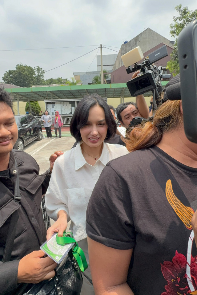 Sara Wijayanto hadiri sidang cerai perdana di Pengadilan Agama Jakarta Selatan, Kamis (24/9/2026). Foto: Aprilandika Pratama/kumparan
