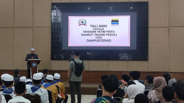 Kegiatan Tali Asih DANPUSTERAD bersama DT Peduli, Bahagiakan Ratusan Anak-anak Yatim (Sumber: DT Peduli)