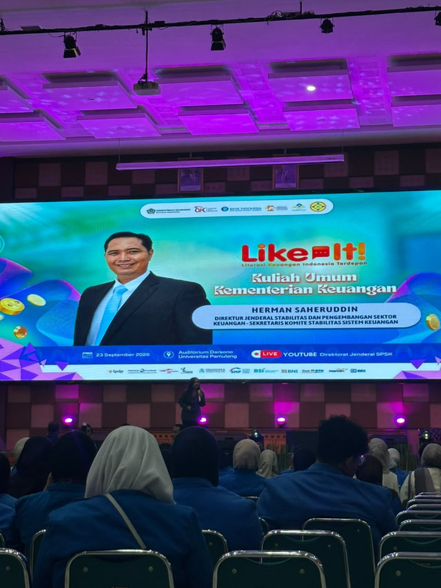 Penulis saat mengikuti Kuliah Umum dan Talkshow LIKE IT